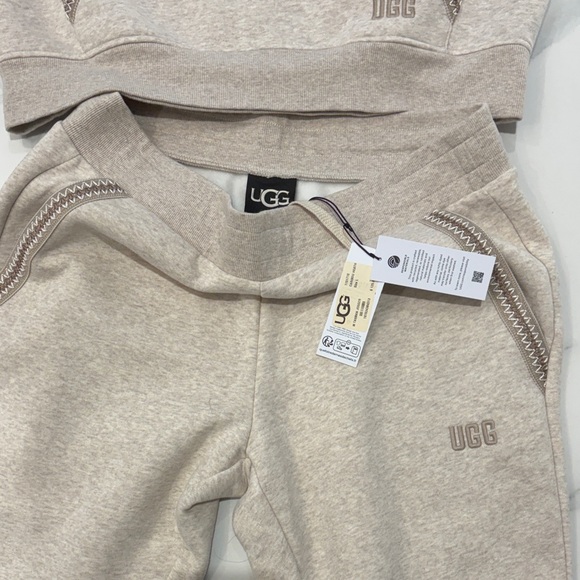 UGG Women's Cream Sweatpants and Hoodie Set - Picture 4 of 4